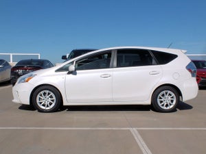 2012 Toyota Prius v Two *WELL MAINTAINED!*