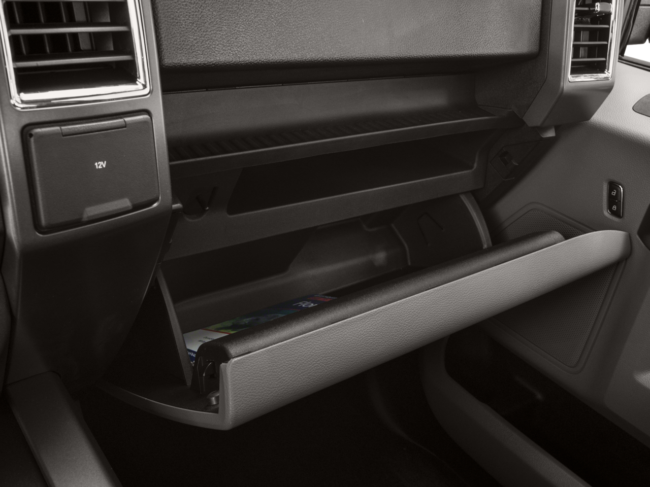 2017 Ford F-150 XLT 4WD *WELL MAINTAINED!*