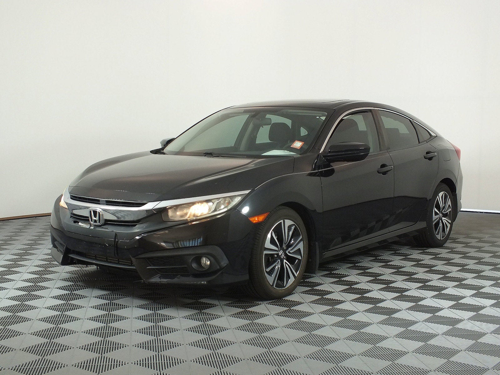 2017 Honda Civic Sedan EX-T *SPORTY AND RELIABLE!*