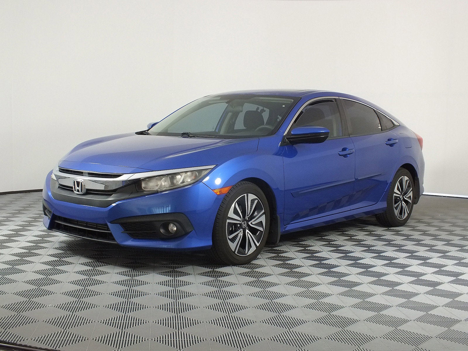 2017 Honda Civic Sedan EX-T *SPORTY AND RELIABLE!*
