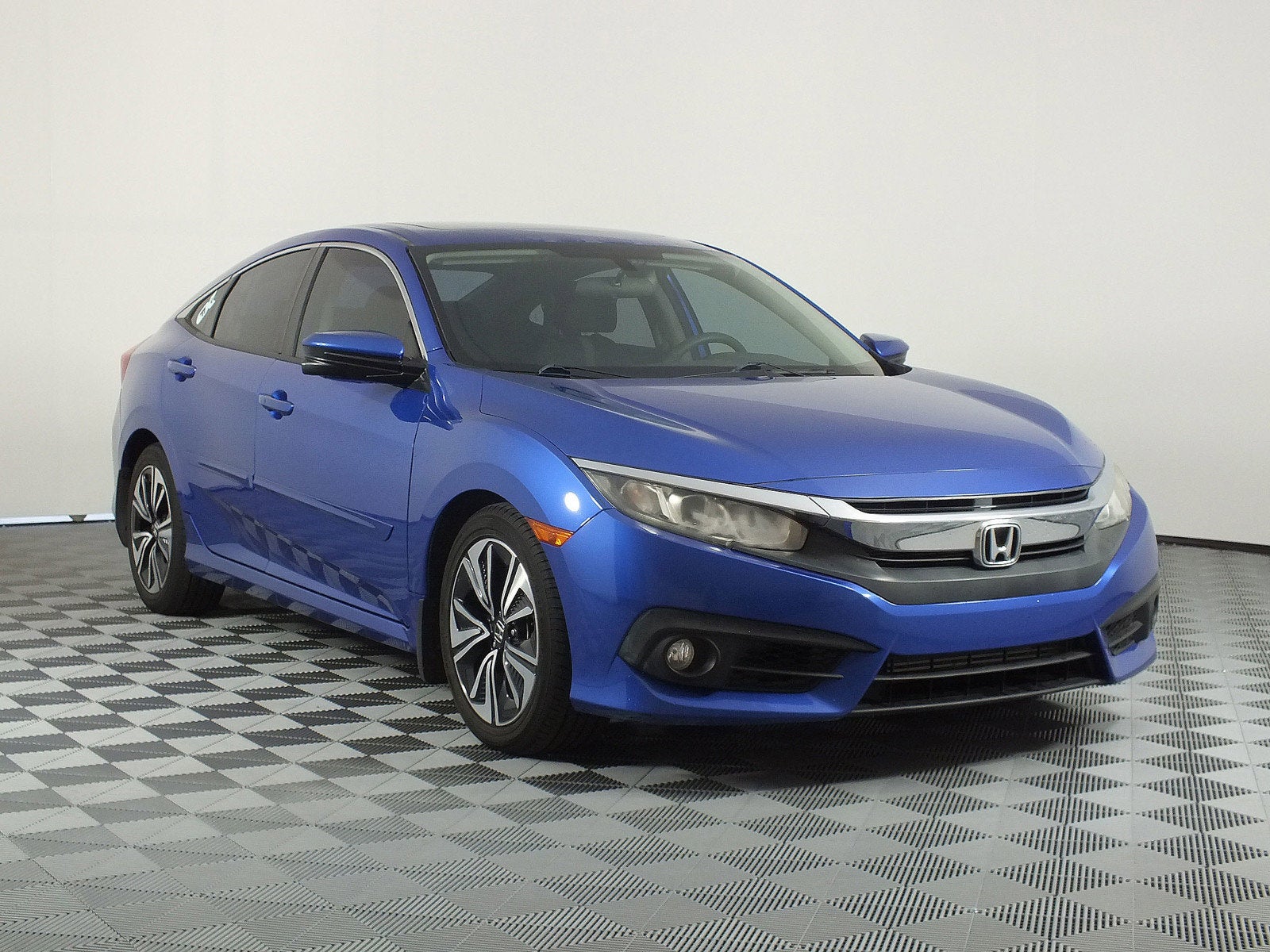 2017 Honda Civic Sedan EX-T *SPORTY AND RELIABLE!*