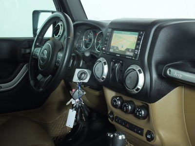 2017 Jeep Wrangler Sahara 4WD *CLEAN CARFAX!*