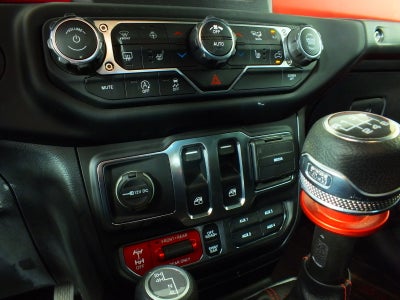 2021 Jeep Wrangler Rubicon 4WD *CLEAN CARFAX! MANUAL TRANSMISSION!*