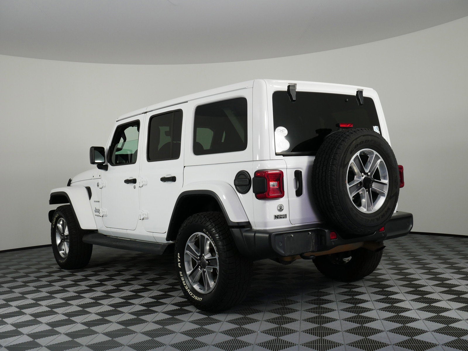2021 Jeep Wrangler Unlimited Sahara 4WD *HIT THE TRAILS FOR FUN!*