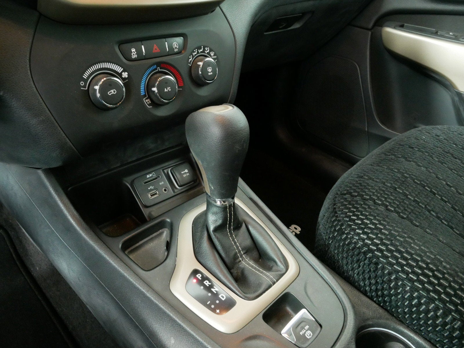 2017 Jeep Cherokee Sport FWD *CLEAN CARFAX, 1 OWNER!*