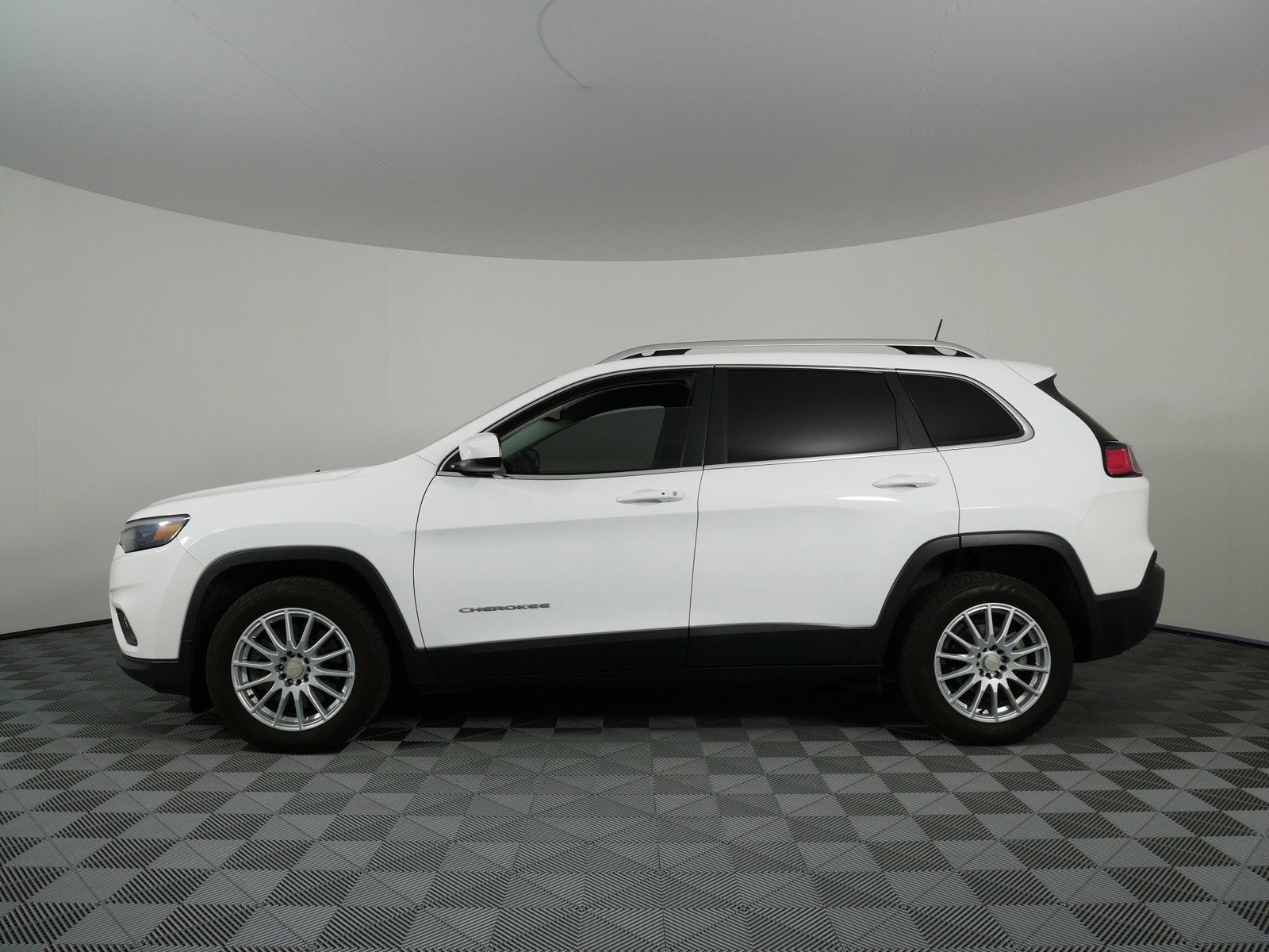 2019 Jeep Cherokee Latitude Plus *1 OWNER, CLEAN CARFAX!*