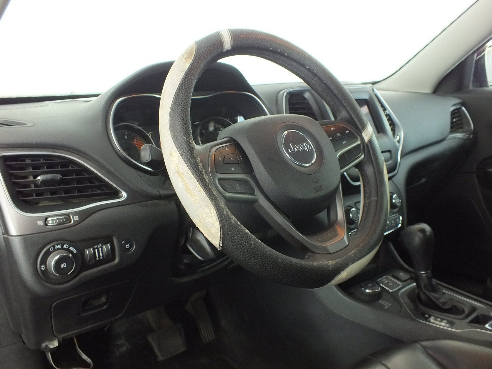 2019 Jeep Cherokee Latitude Plus 4WD *UNDER 65K MILES!*