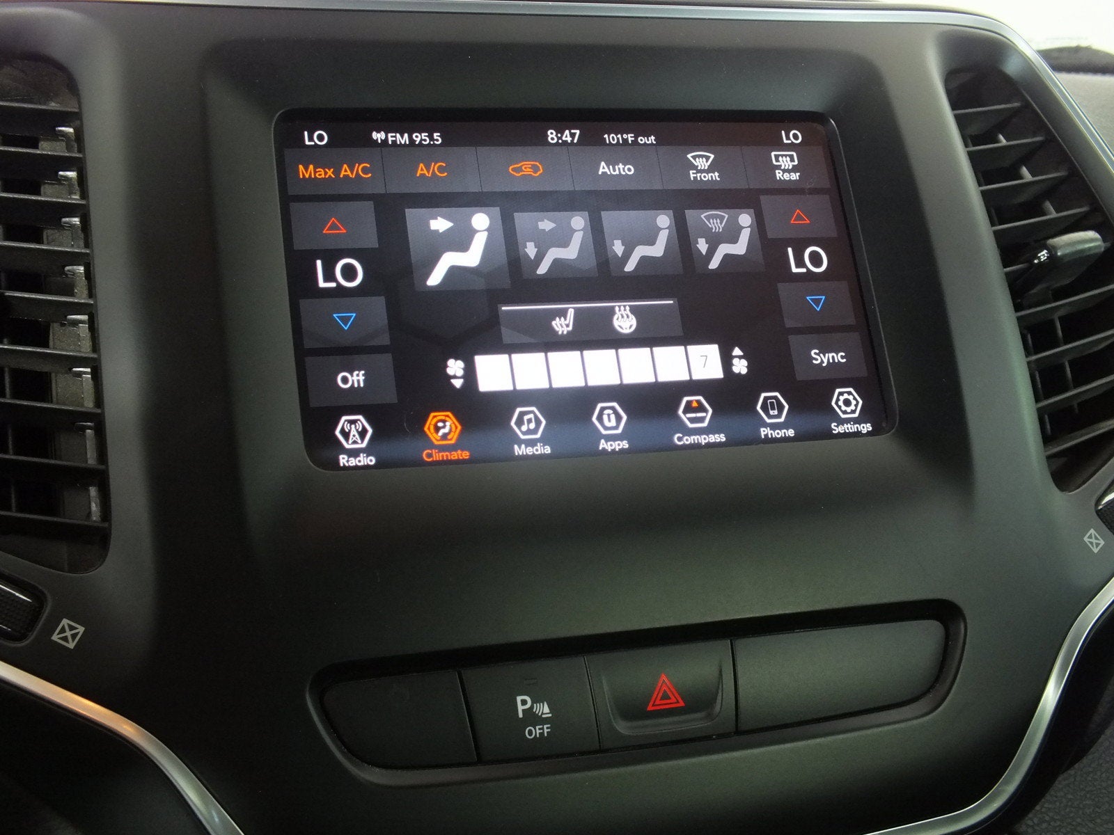 2019 Jeep Cherokee Latitude Plus 4WD *UNDER 65K MILES!*