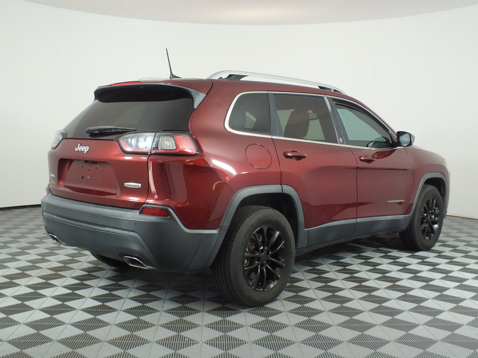 2019 Jeep Cherokee Latitude Plus 4WD *UNDER 65K MILES!*