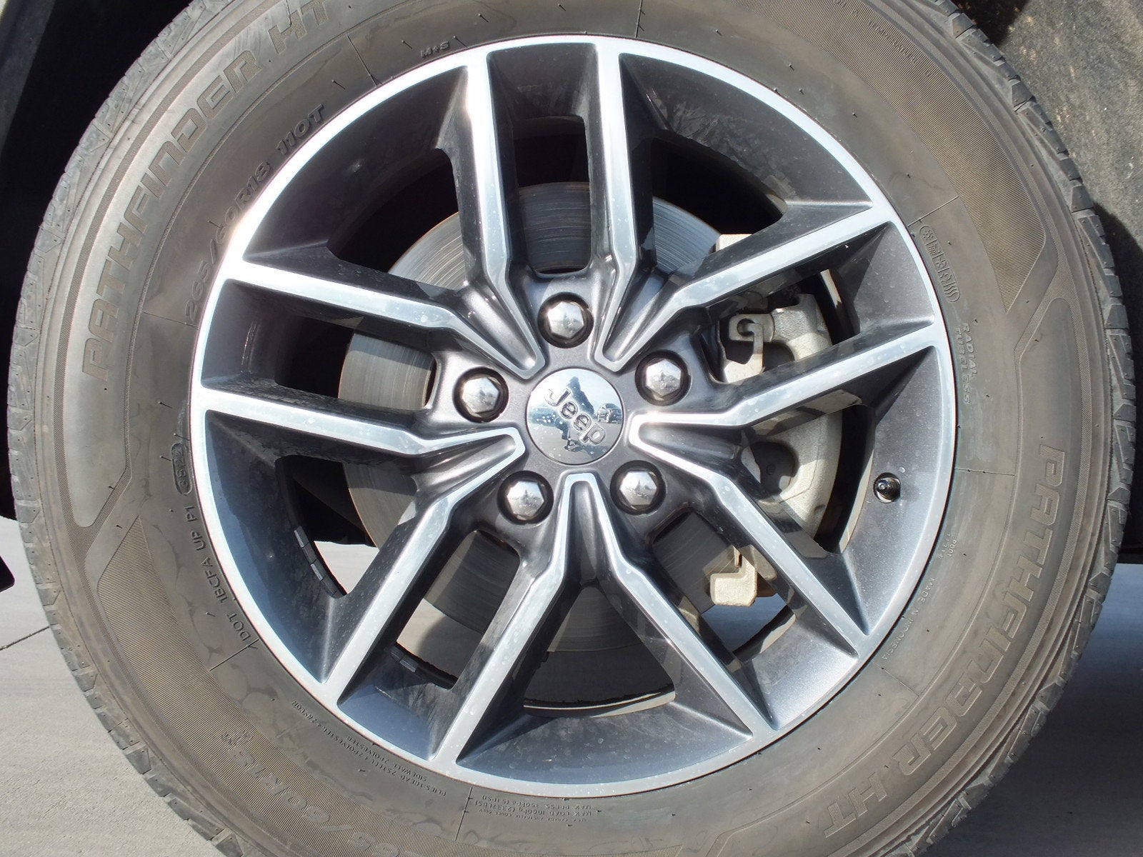 2018 Jeep Grand Cherokee Limited RWD *CLEAN CARFAX!*