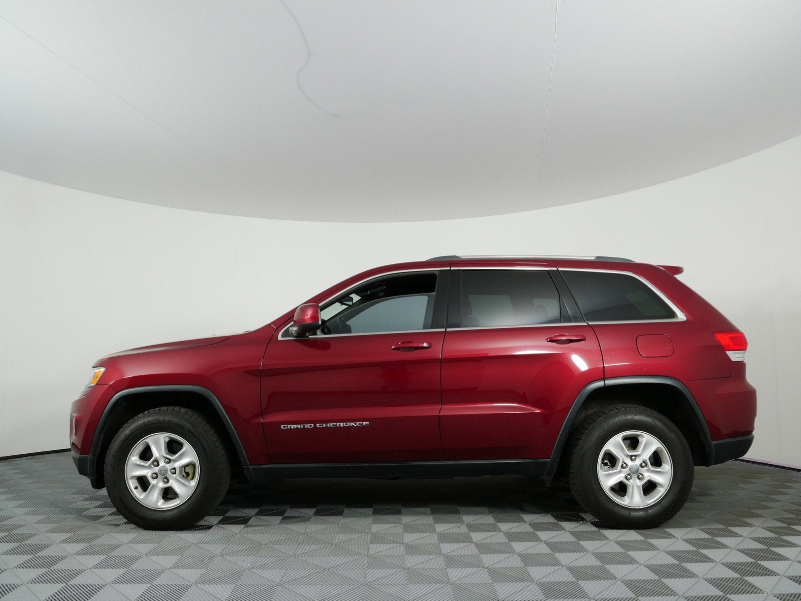 2015 Jeep Grand Cherokee Laredo 4WD *WELL MAINTAINED!*