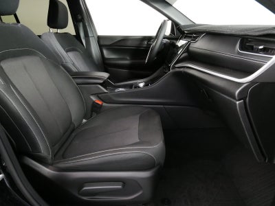 2025 Jeep Grand Cherokee Laredo 4WD *1-OWNER! CLEAN CARFAX!*