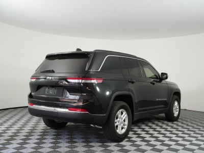 2025 Jeep Grand Cherokee Laredo 4WD *1-OWNER! CLEAN CARFAX!*