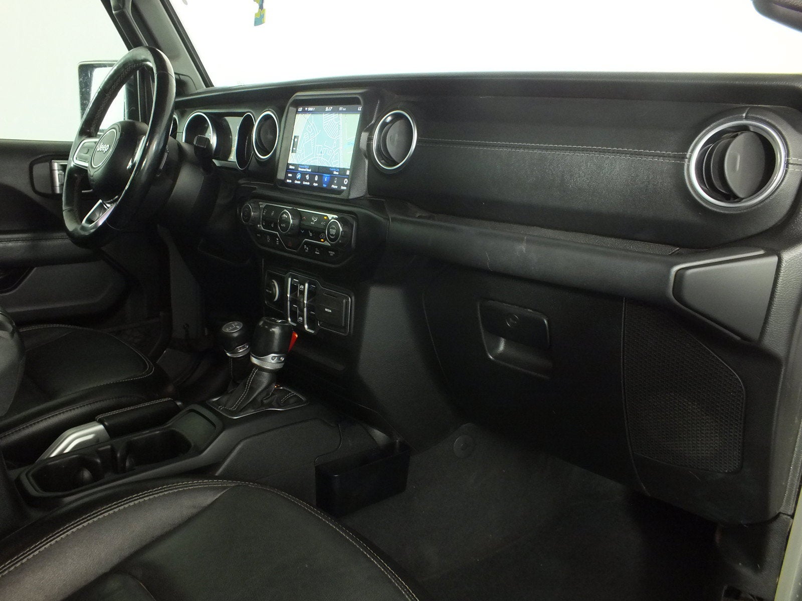 2020 Jeep Gladiator Overland 4WD *LOOKS GREAT!*