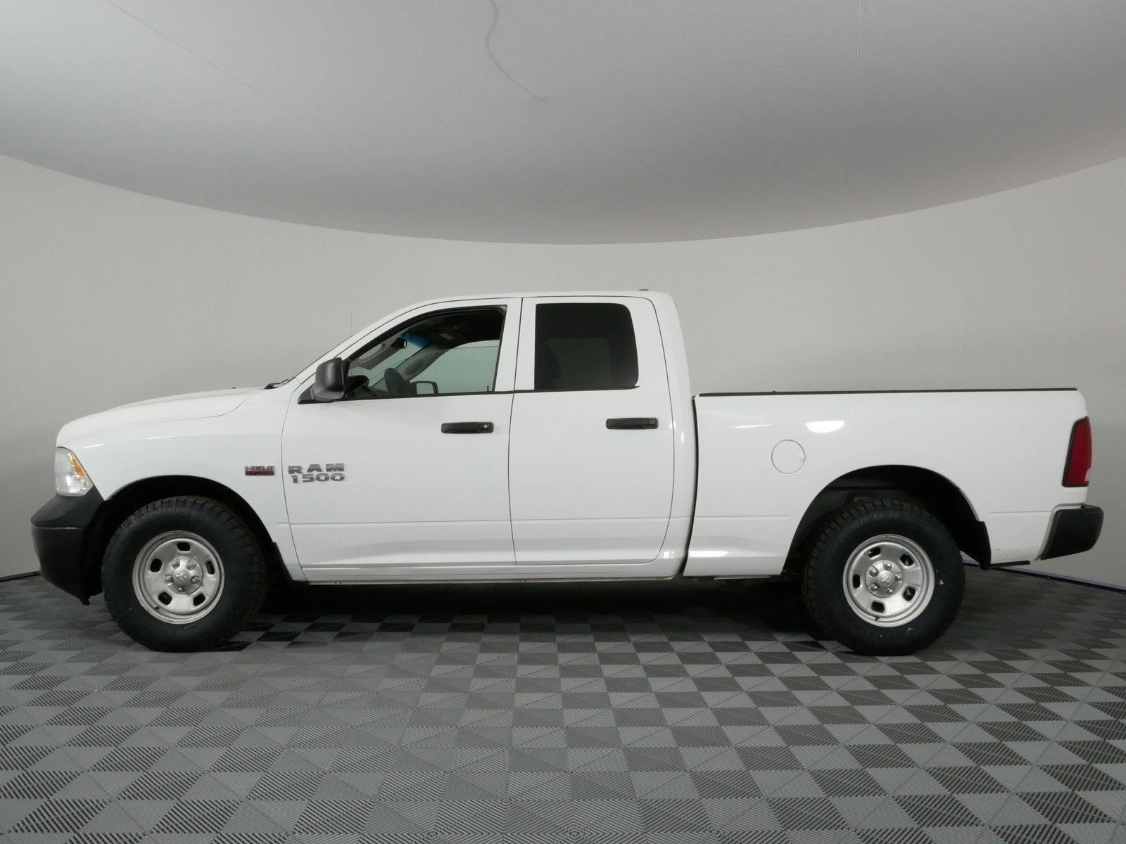 2022 RAM 1500 Classic Tradesman 4WD *1-OWNER, CLEAN CARFAX!*