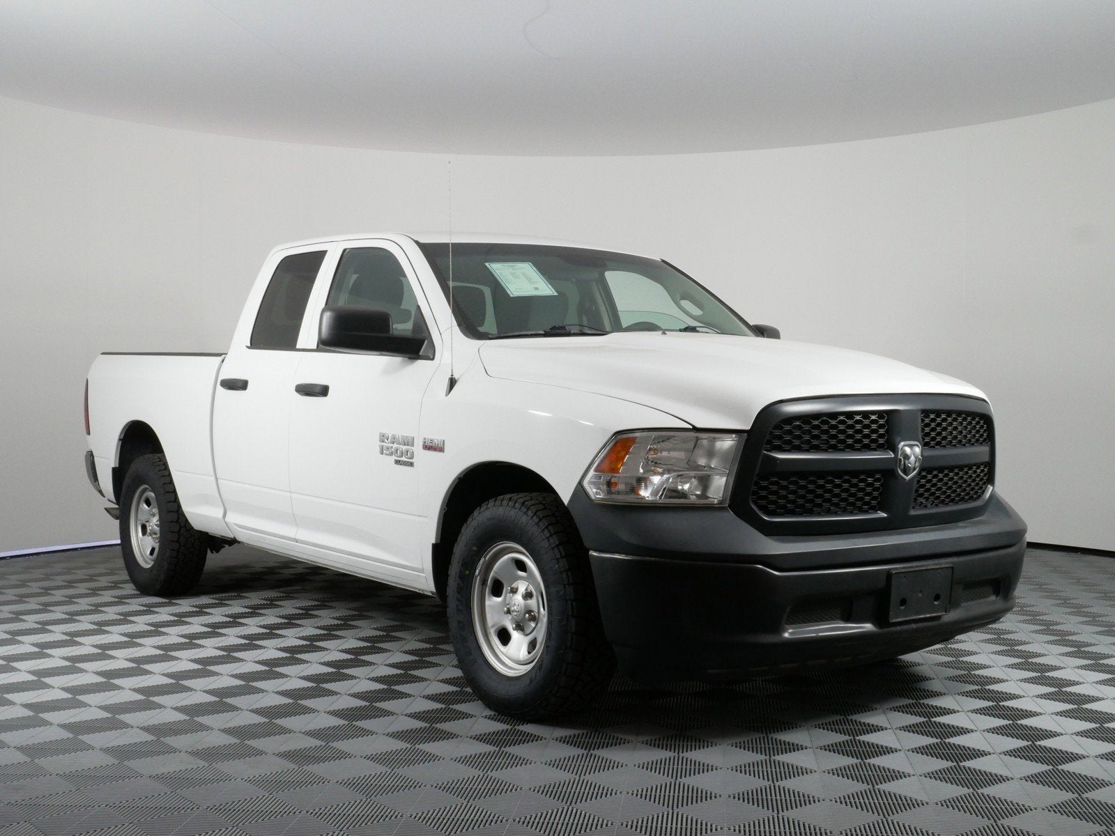 2022 RAM 1500 Classic Tradesman 4WD *1-OWNER, CLEAN CARFAX!*