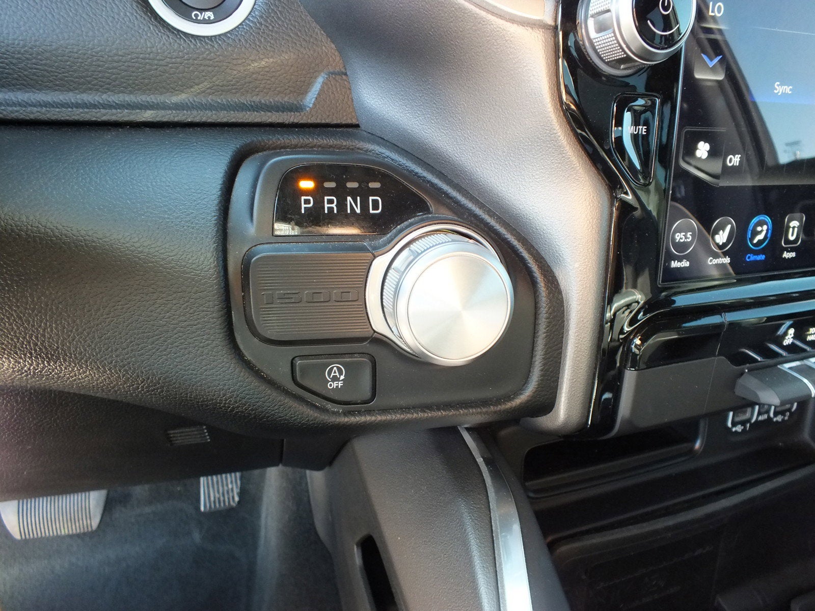 2020 RAM 1500 Laramie RWD *1 OWNER!*