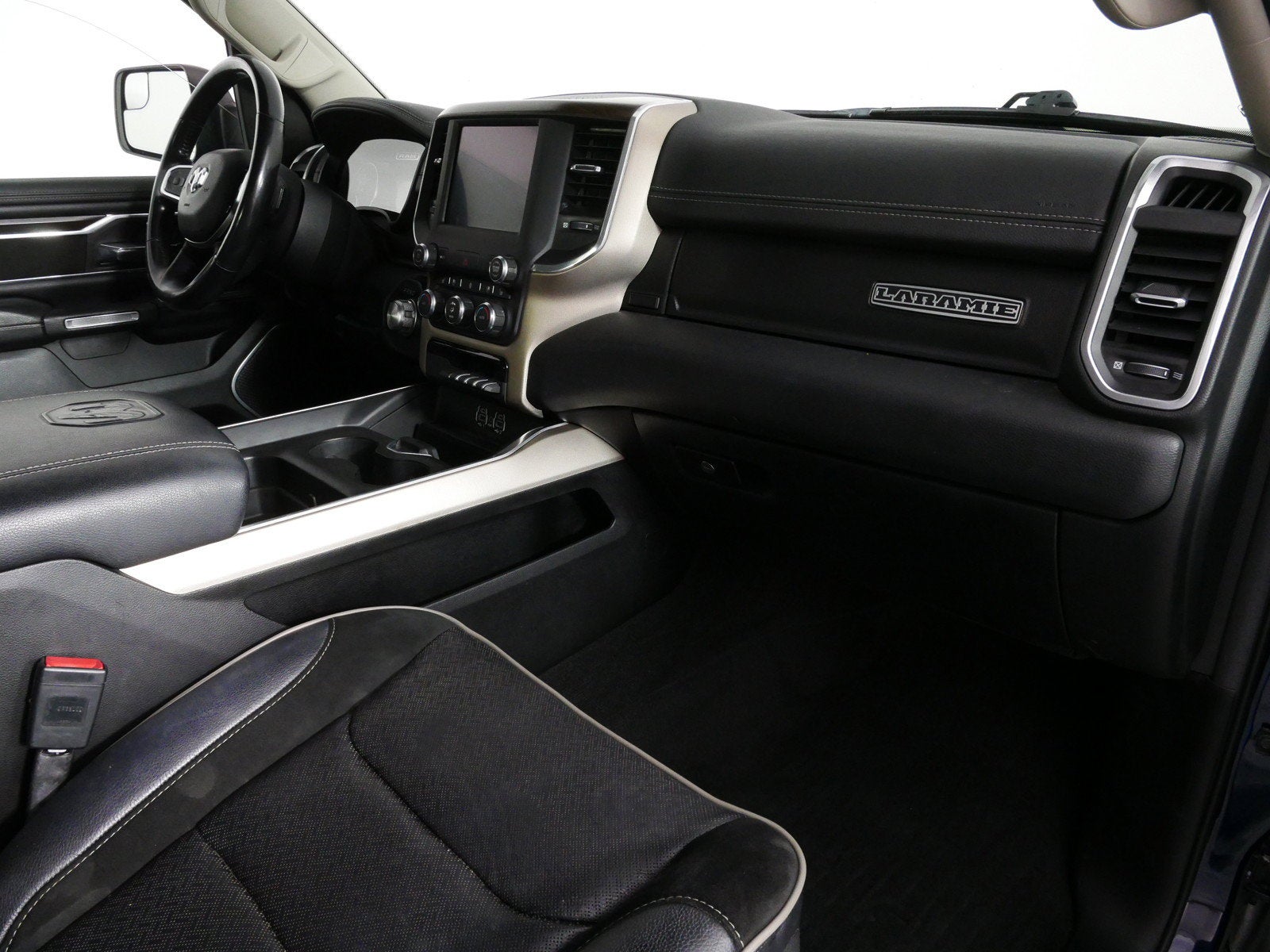 2022 RAM 1500 Laramie 4WD *CLEAN CARFAX*