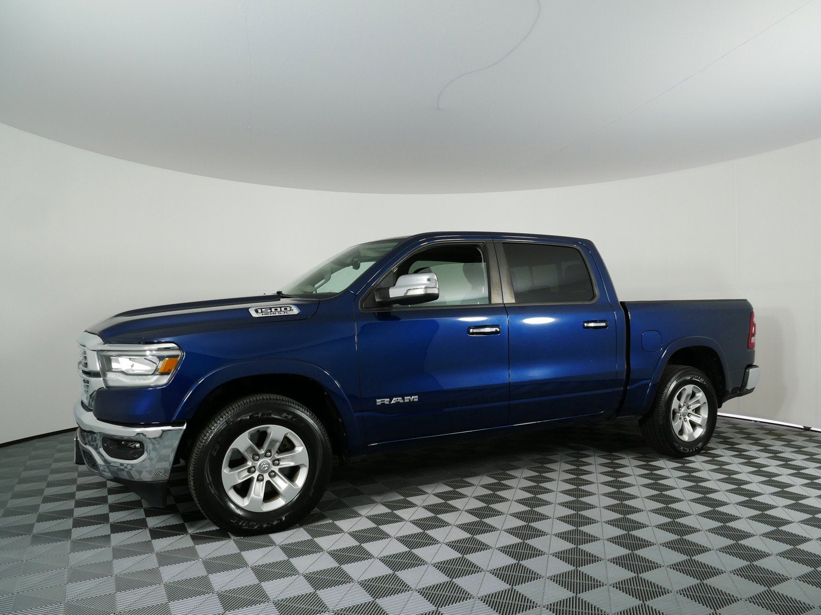 2022 RAM 1500 Laramie 4WD *CLEAN CARFAX*