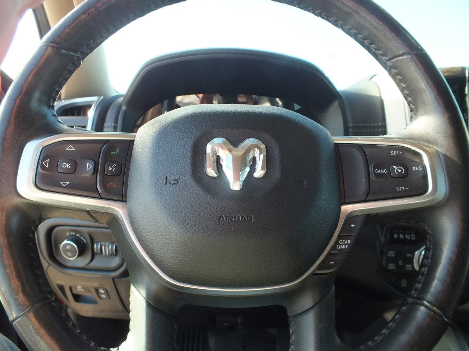 2020 RAM 1500 Laramie 4WD *1-OWNER*