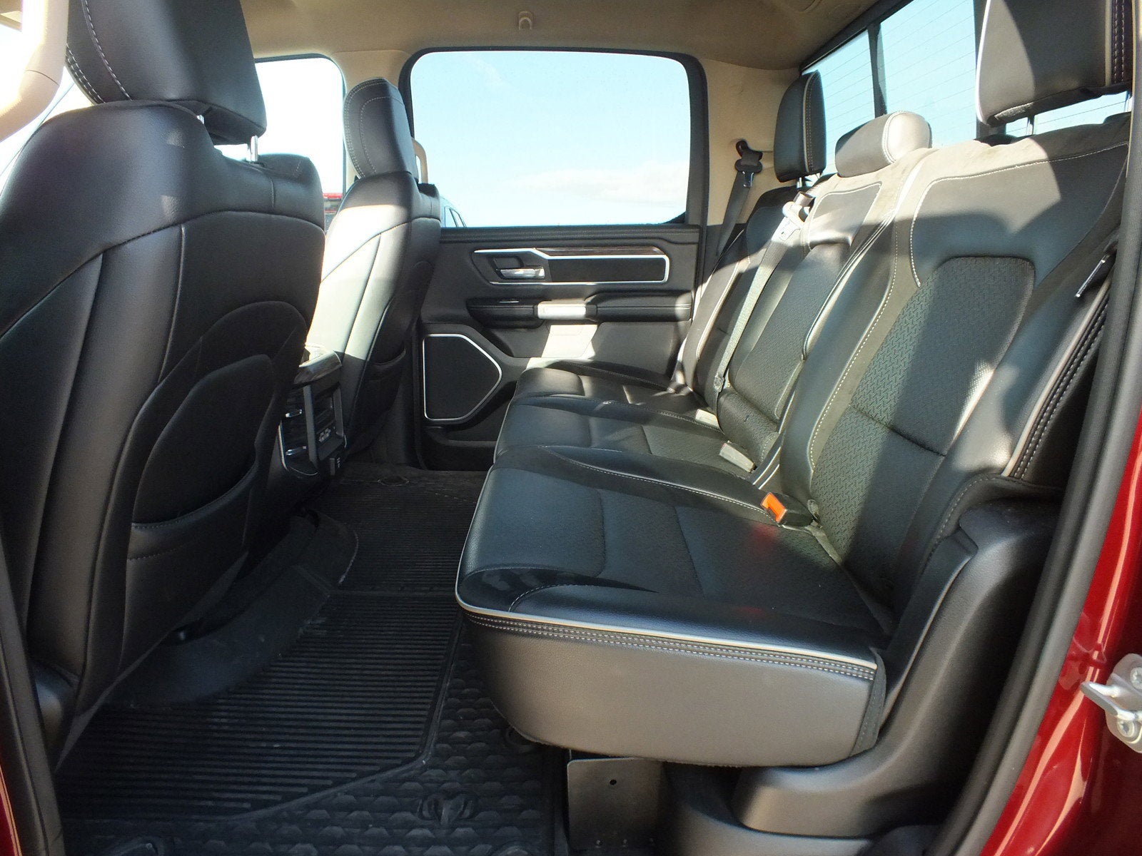 2020 RAM 1500 Laramie 4WD *1-OWNER*