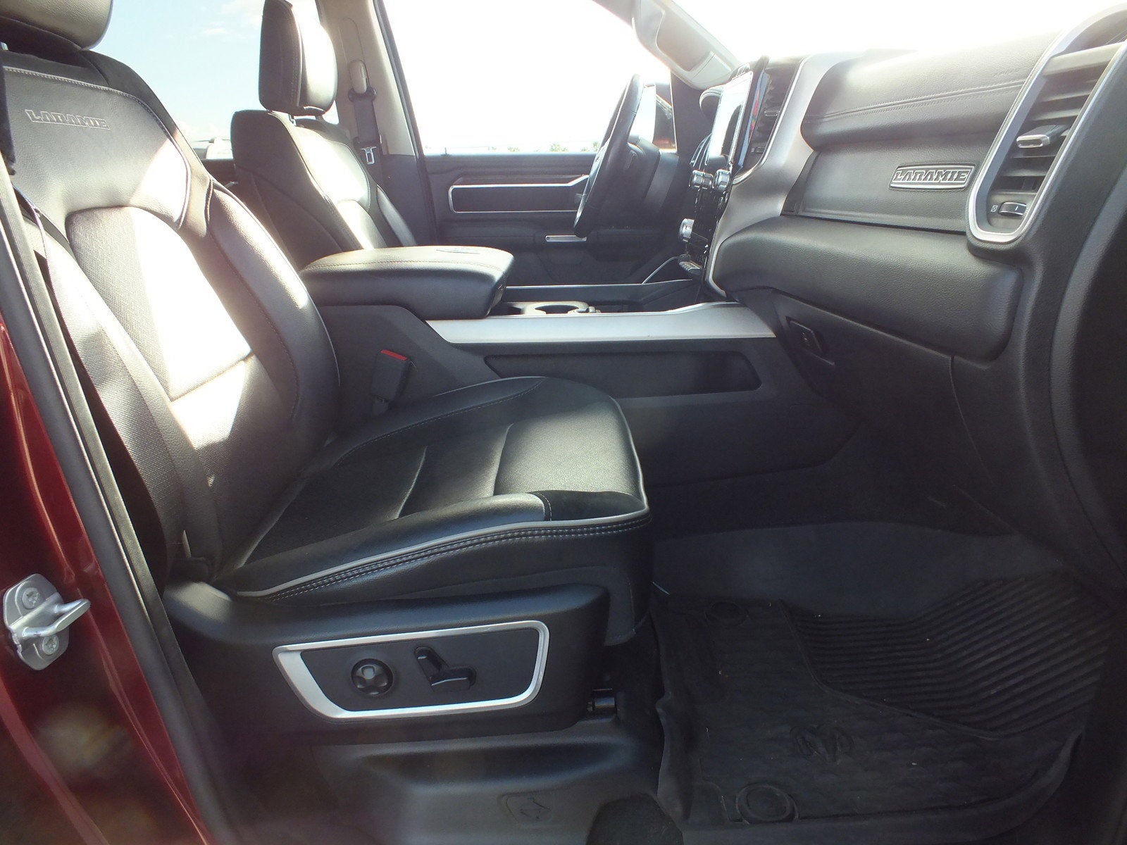 2020 RAM 1500 Laramie 4WD *1-OWNER*