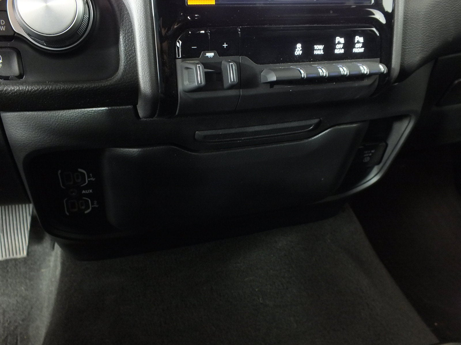 2024 RAM 1500 Laramie 4WD HYBRID *1-OWNER*
