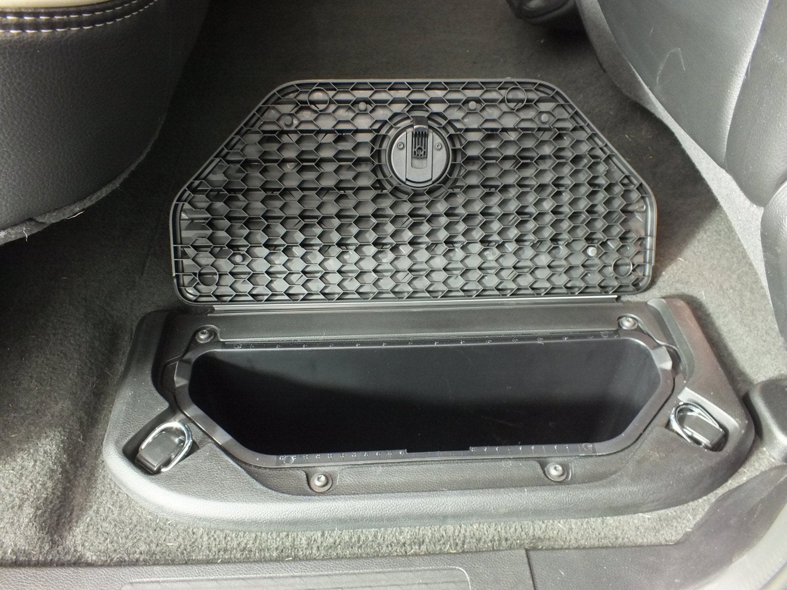 2024 RAM 1500 Laramie 4WD HYBRID *1-OWNER*