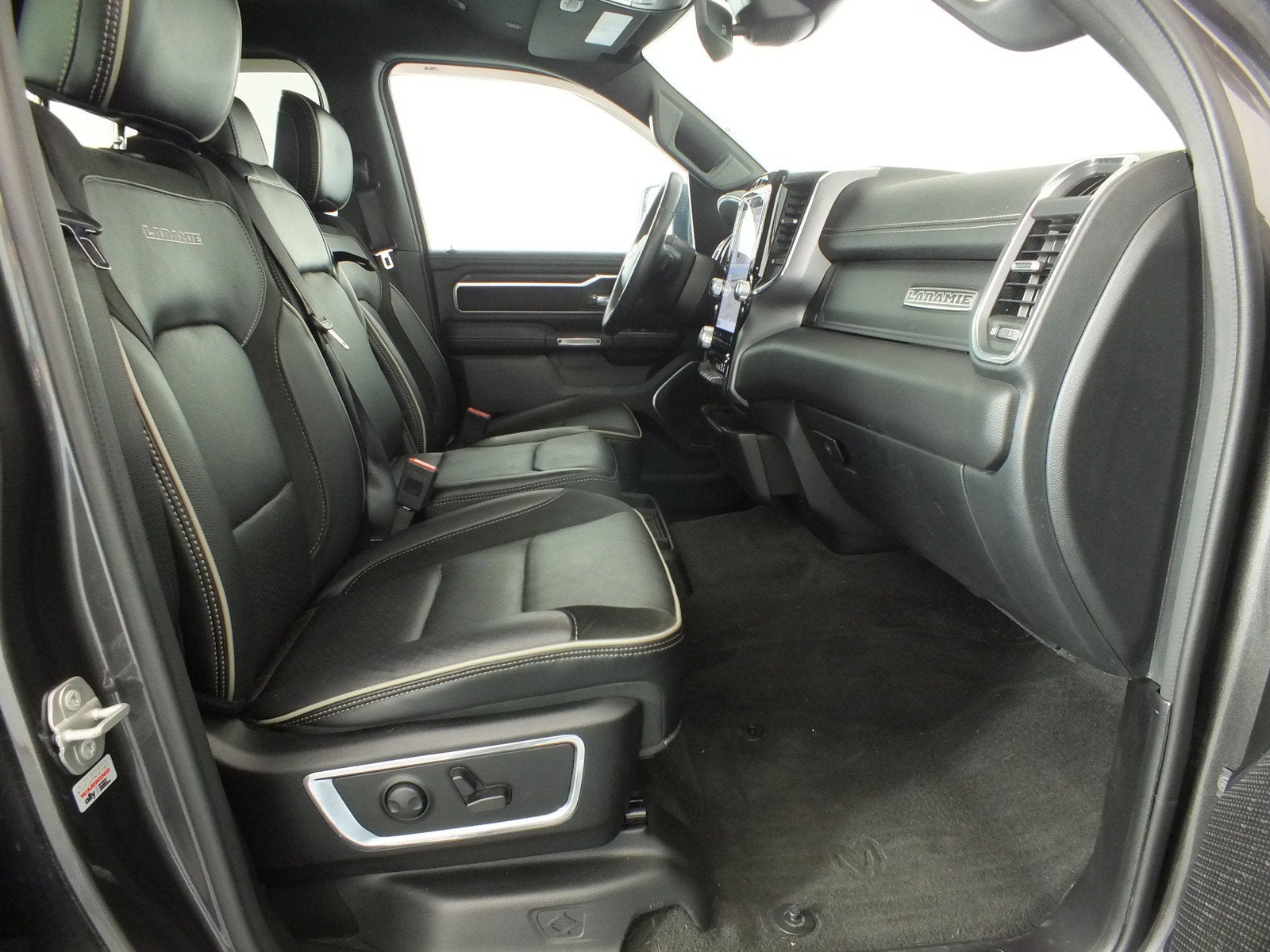 2024 RAM 1500 Laramie 4WD HYBRID *1-OWNER*