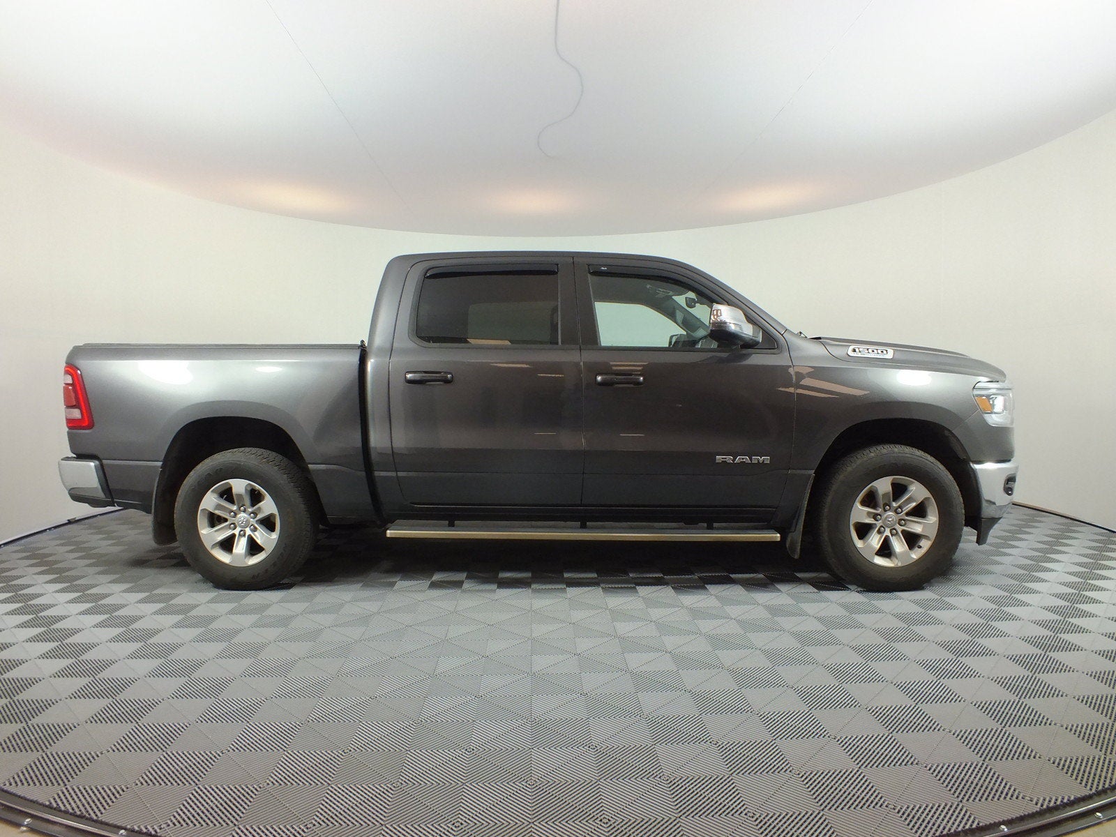 2024 RAM 1500 Laramie 4WD HYBRID *1-OWNER*