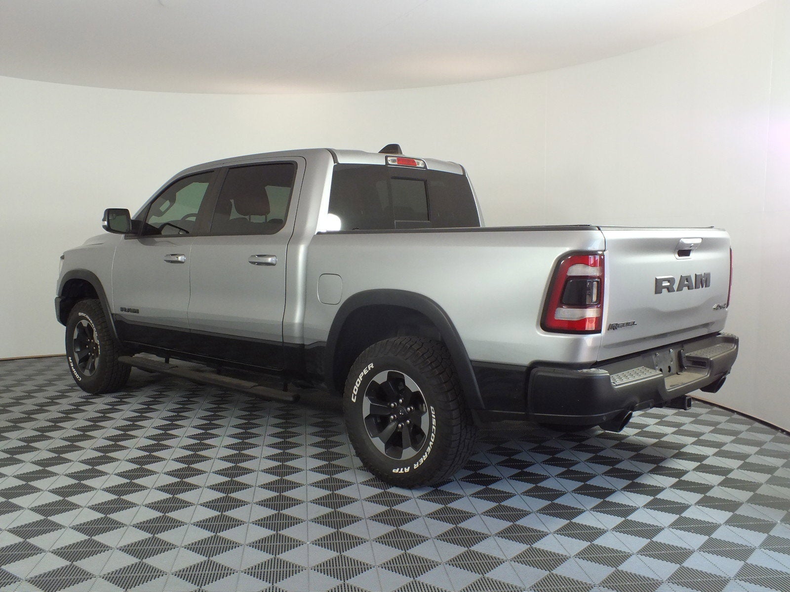 2019 RAM 1500 Rebel 4WD *LOOKS GREAT AND RUNS STRONG!*