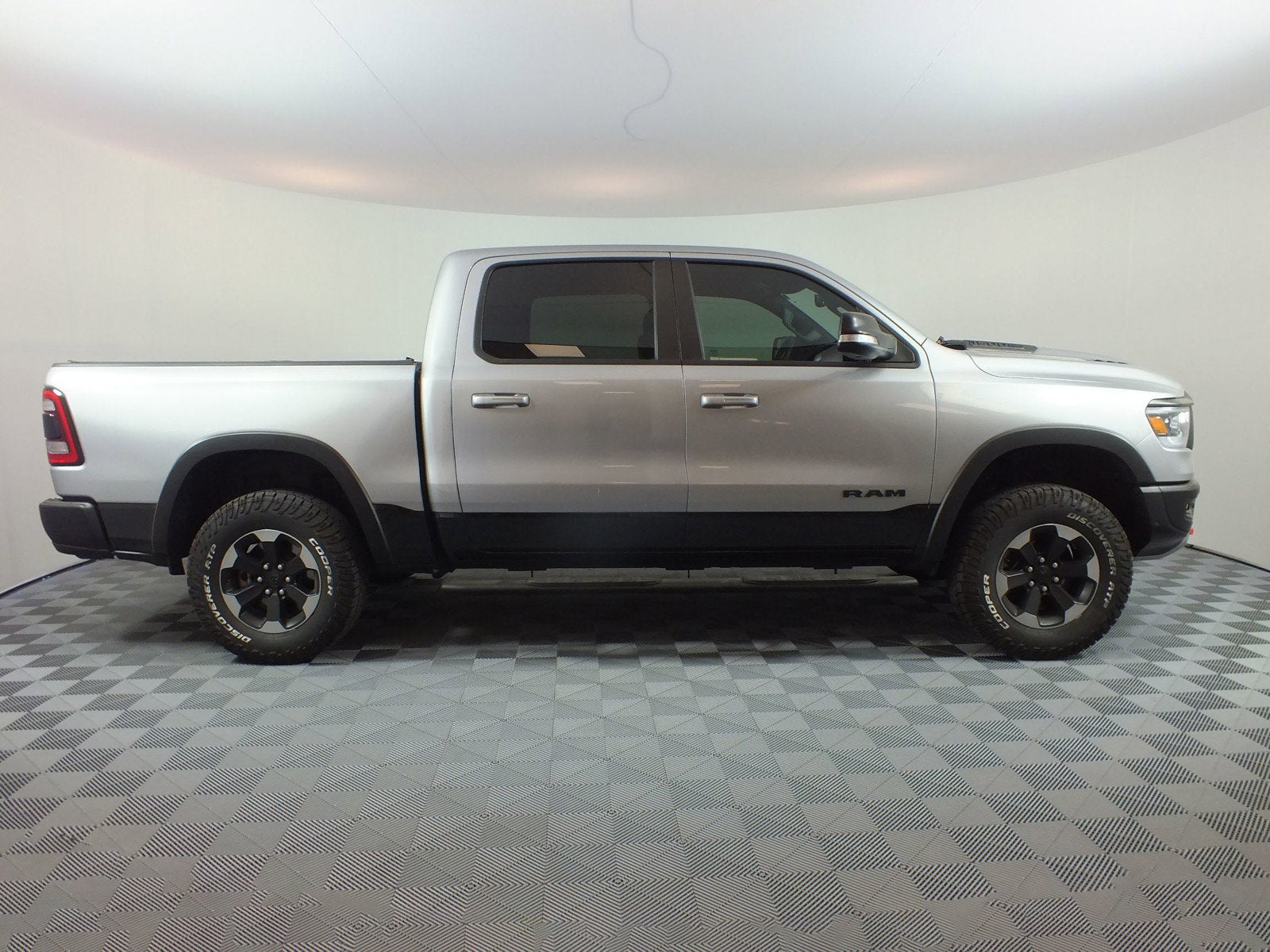 2019 RAM 1500 Rebel 4WD *LOOKS GREAT AND RUNS STRONG!*
