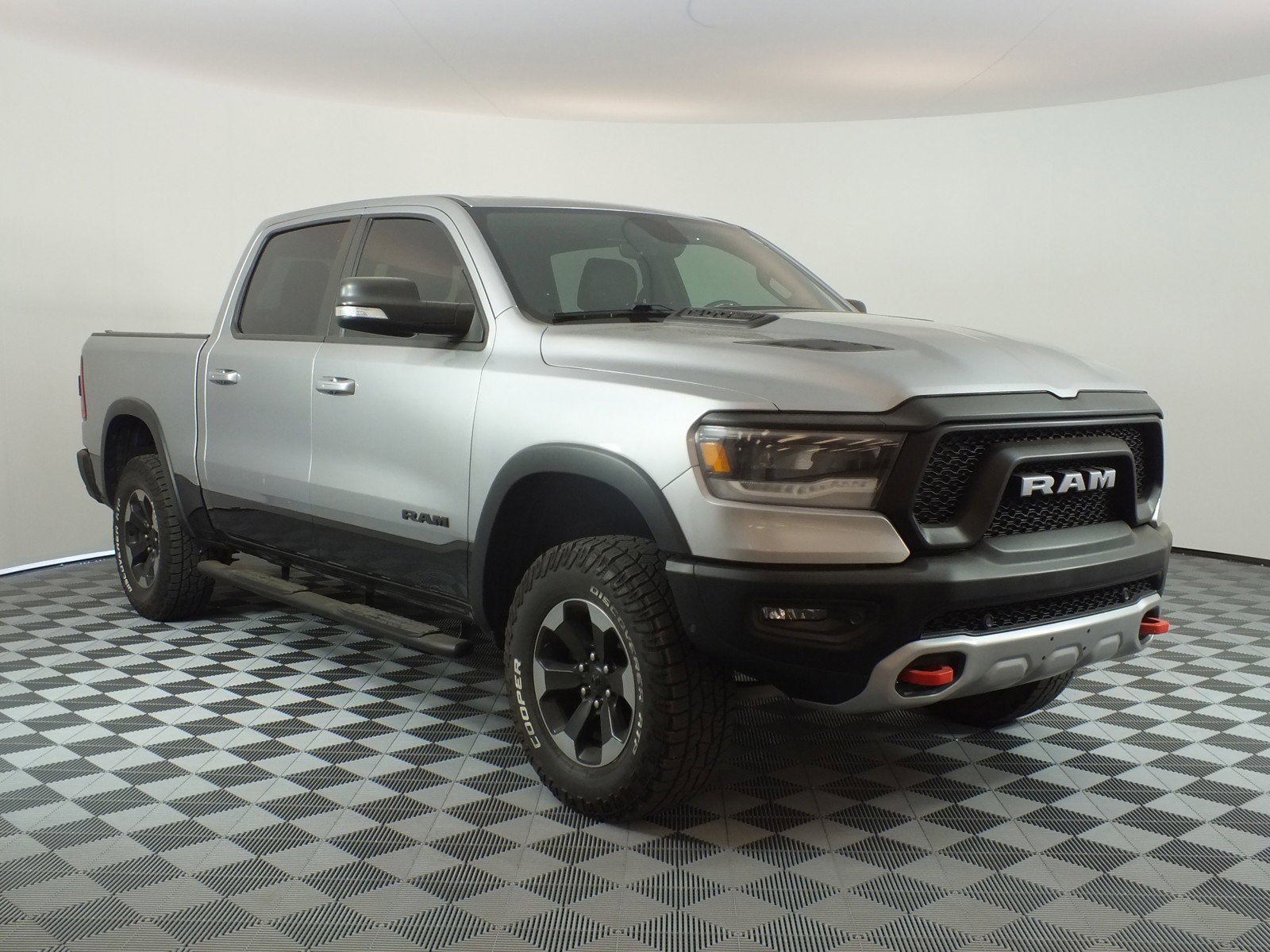 2019 RAM 1500 Rebel 4WD *LOOKS GREAT AND RUNS STRONG!*