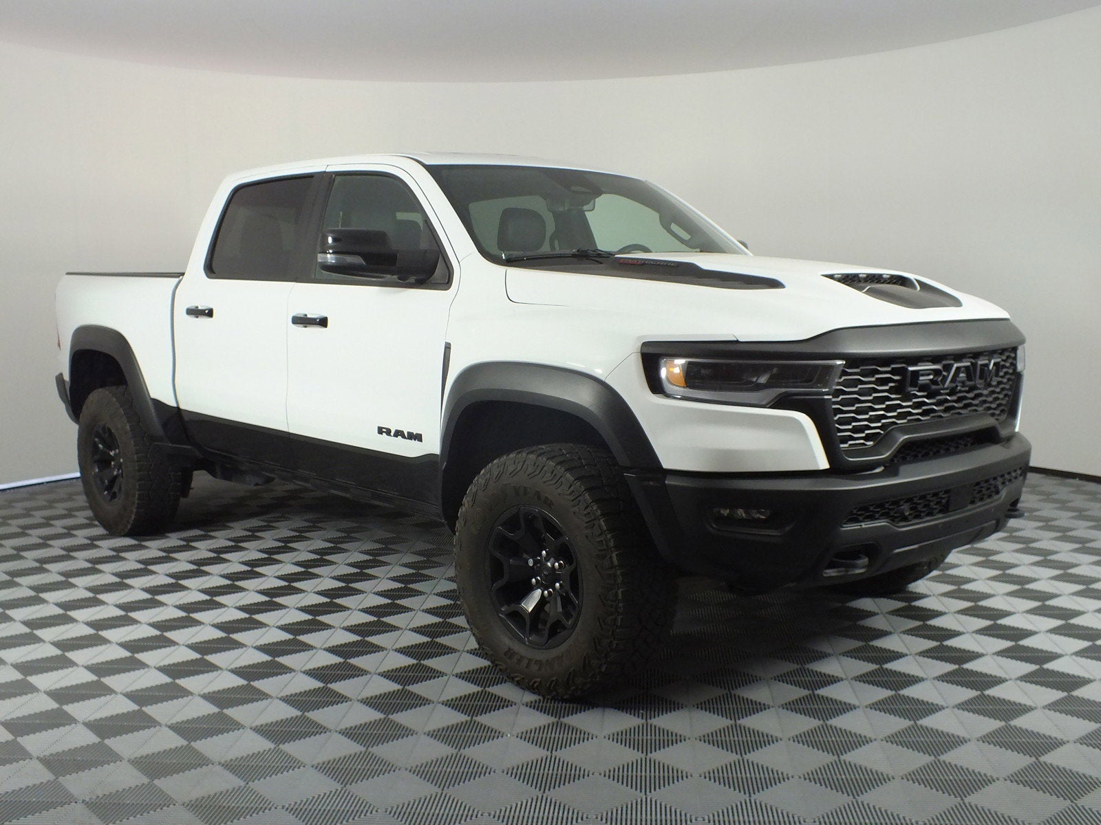 2025 RAM 1500 RHO 4WD *UNDER 20K MILES! CLEAN CARFAX!*
