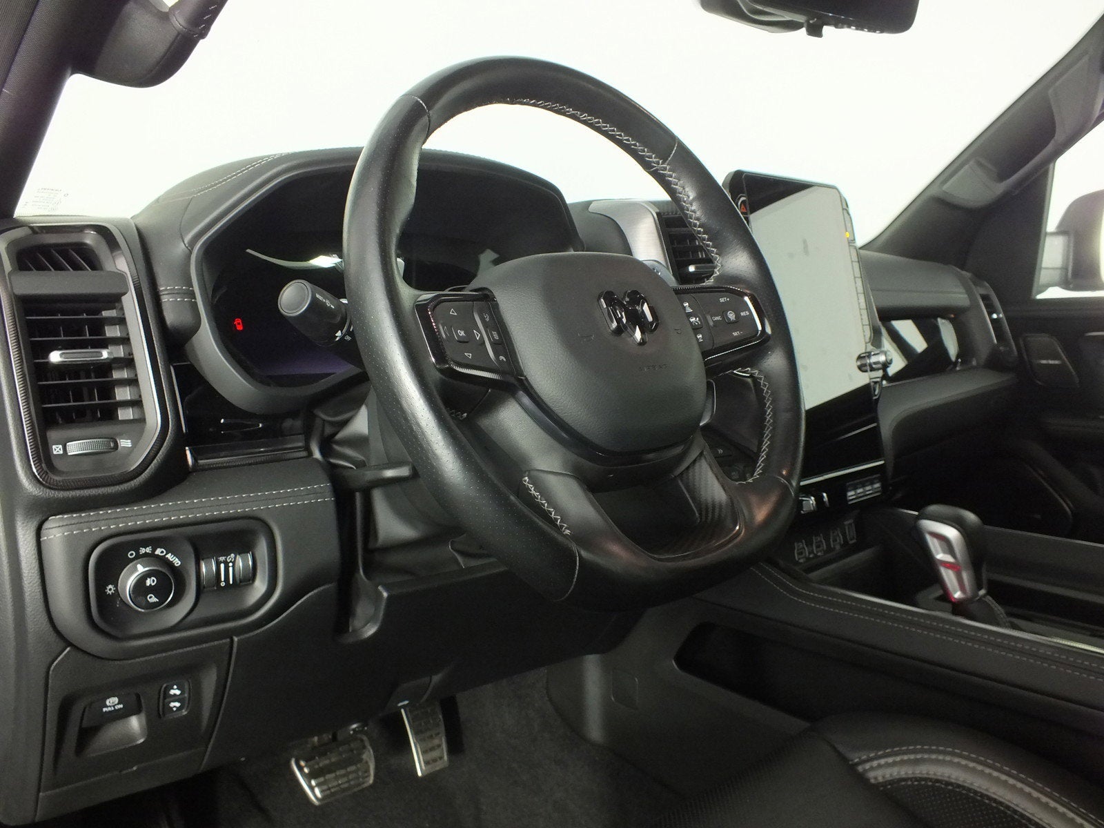 2025 RAM 1500 RHO 4WD *UNDER 20K MILES! CLEAN CARFAX!*