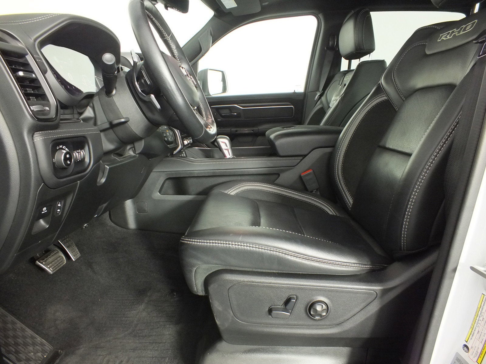 2025 RAM 1500 RHO 4WD *UNDER 20K MILES! CLEAN CARFAX!*