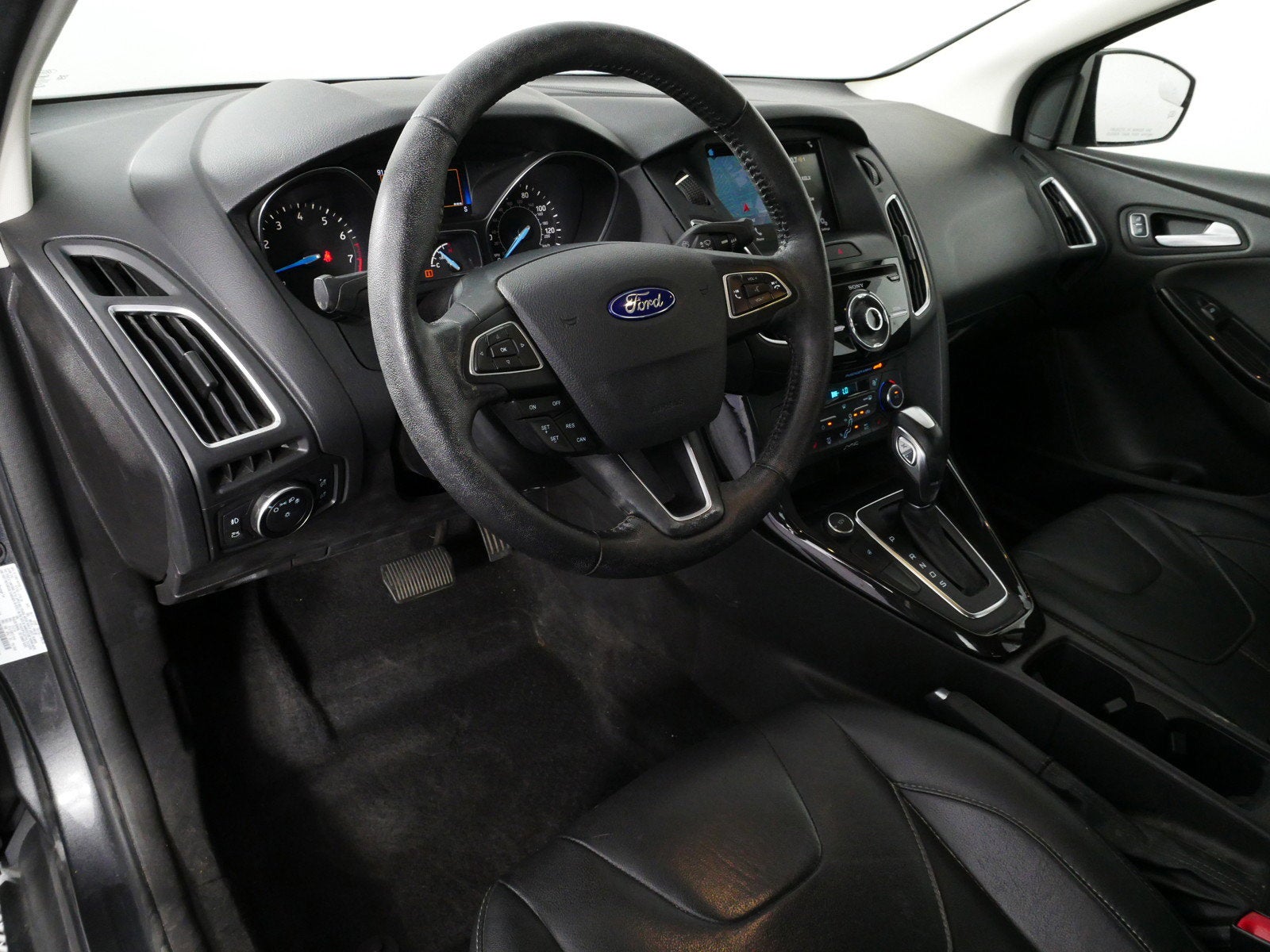 2017 Ford Focus Titanium *1-OWNER, CLEAN CARFAX!*