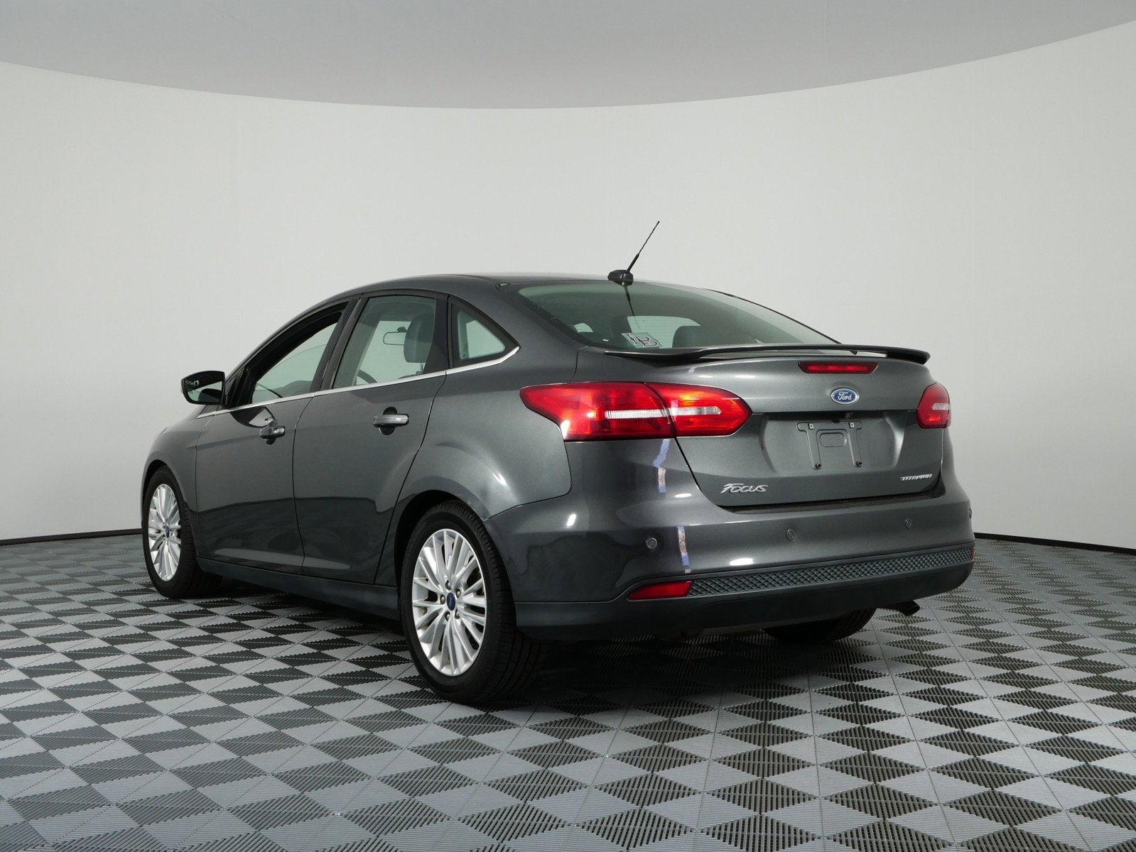 2017 Ford Focus Titanium *1-OWNER, CLEAN CARFAX!*