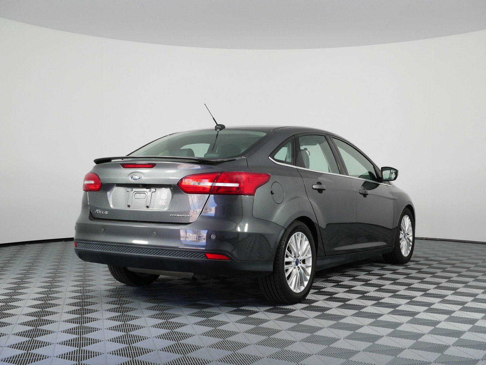 2017 Ford Focus Titanium *1-OWNER, CLEAN CARFAX!*