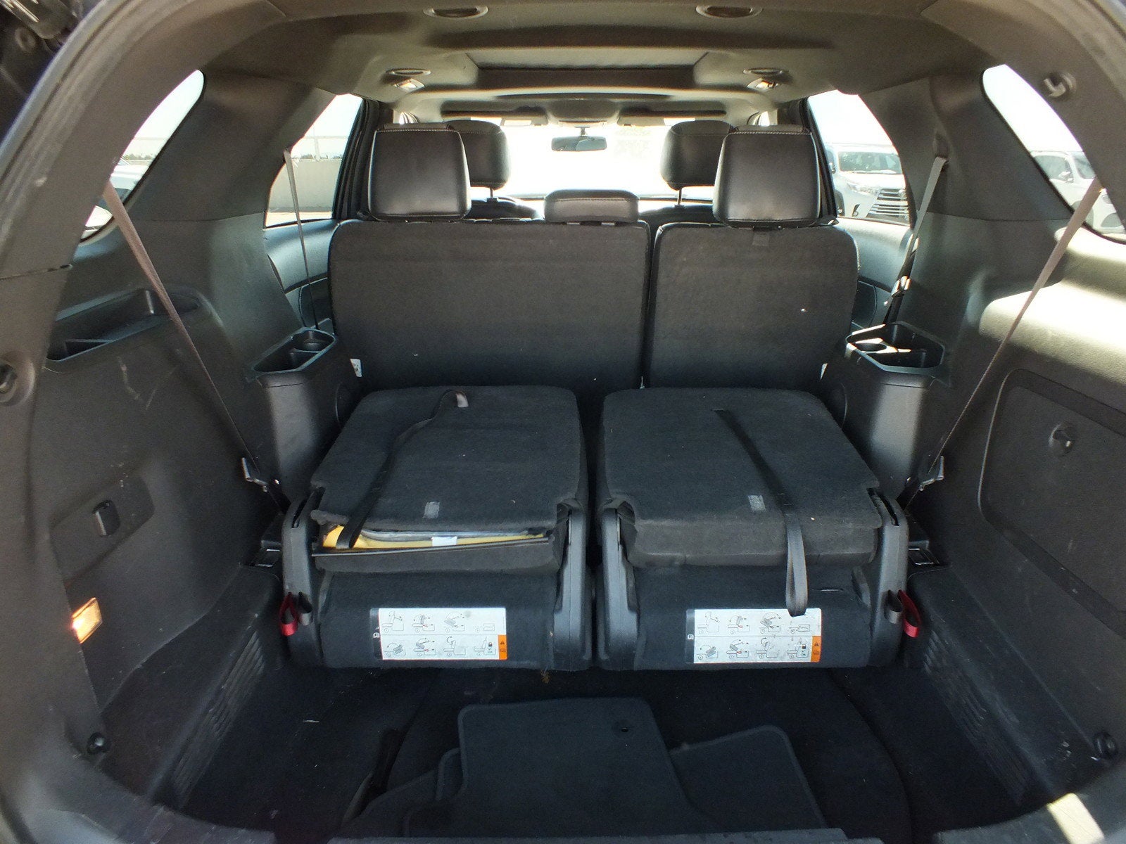 2015 Ford Explorer XLT FWD *ROOMY!*