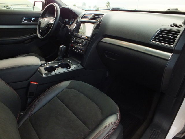 2018 Ford Explorer XLT AWD *CLEAN CARFAX!*