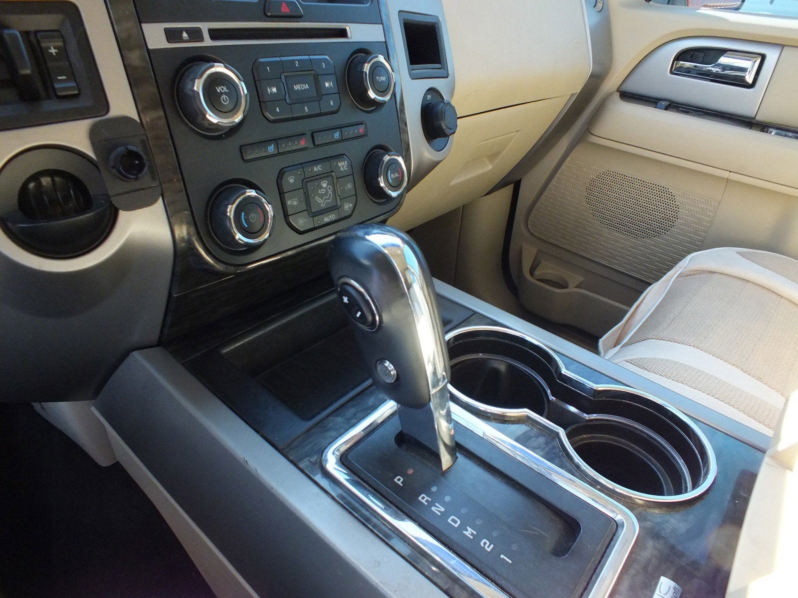 2015 Ford Expedition Limited *CLEAN CARFAX!*