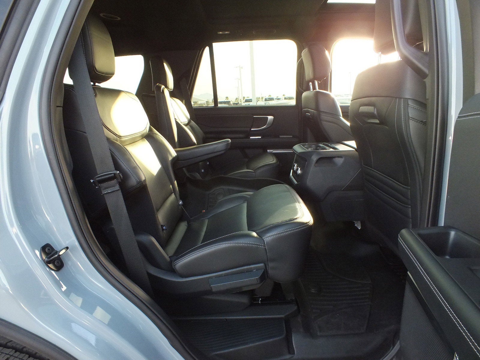 2025 Ford Expedition Platinum 4WD *LIKE NEW! ONLY 13K MILES!*