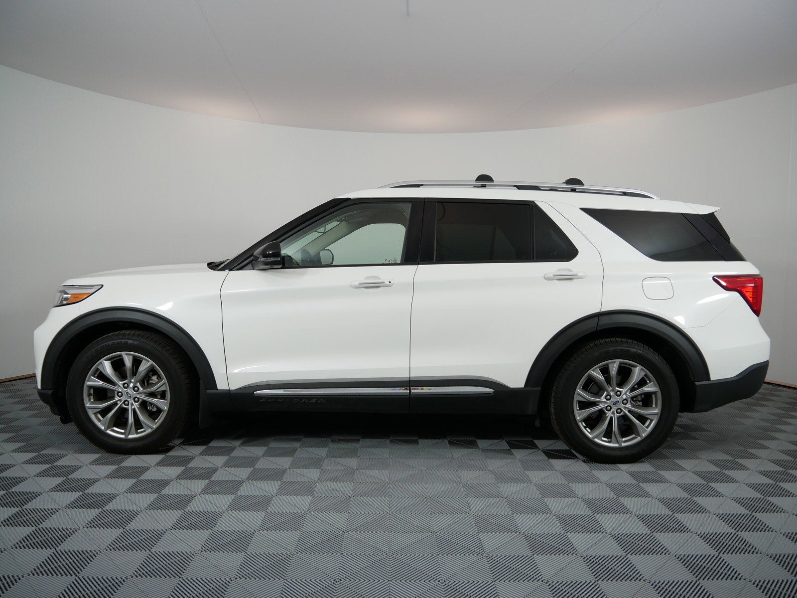 2023 Ford Explorer Limited *1-OWNER*