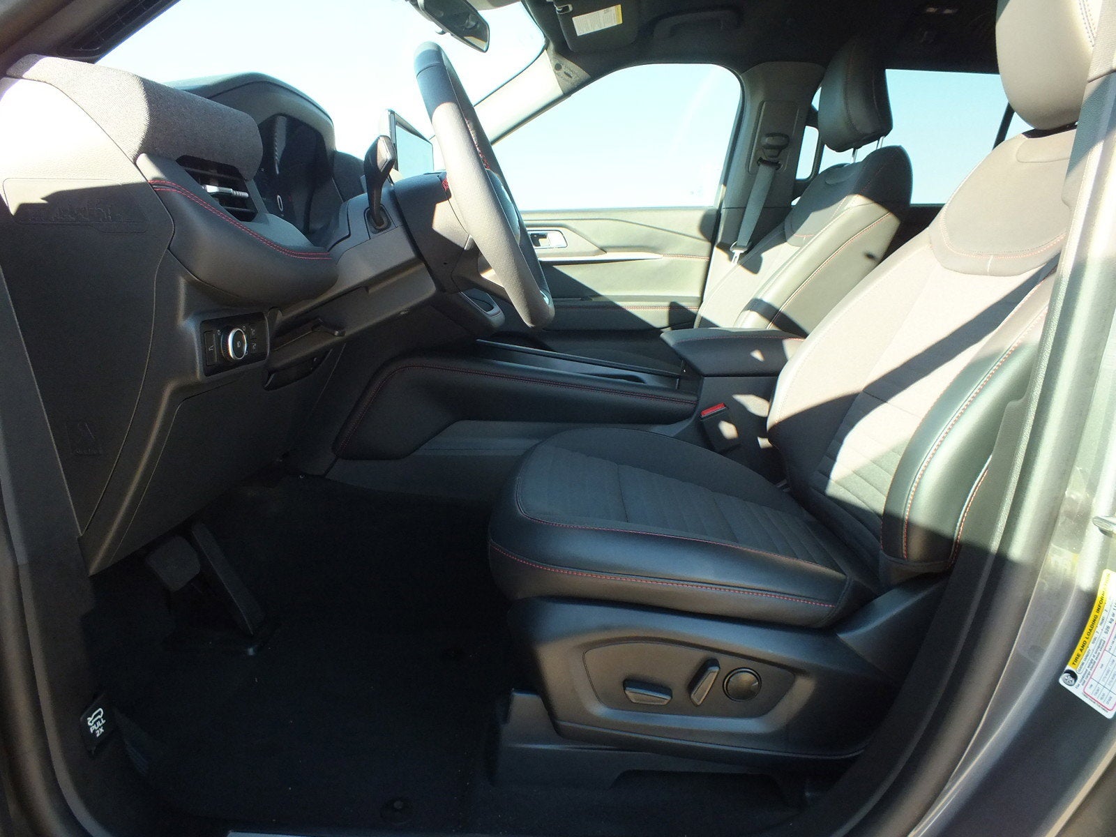 2025 Ford Explorer ST-Line 4WD *1-OWNER! ONLY 1K MILES!*