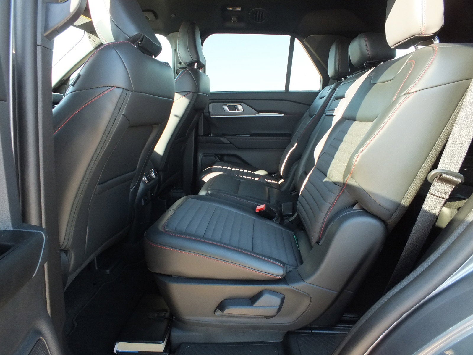 2025 Ford Explorer ST-Line 4WD *1-OWNER! ONLY 1K MILES!*