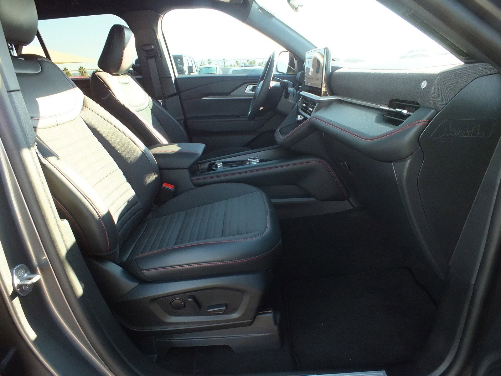 2025 Ford Explorer ST-Line 4WD *1-OWNER! ONLY 1K MILES!*