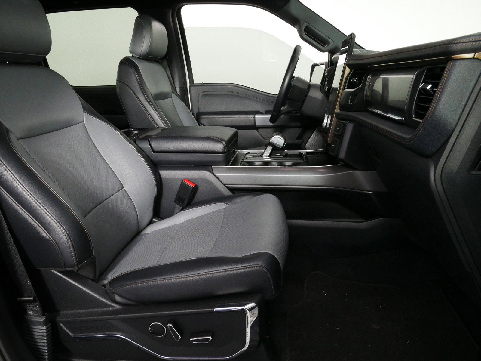 2023 Ford F-150 Lightning Lariat 4WD *1-OWNER*