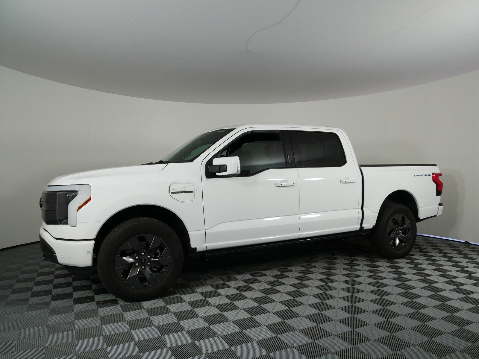 2023 Ford F-150 Lightning Lariat 4WD *1-OWNER*