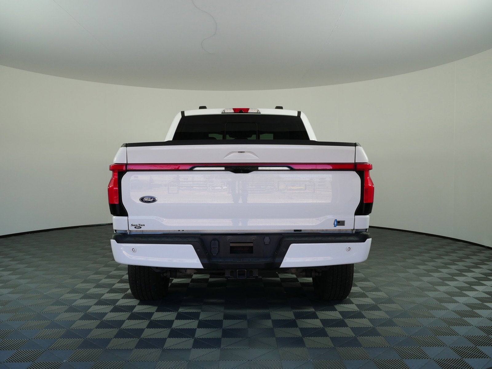 2023 Ford F-150 Lightning Lariat 4WD *1-OWNER*
